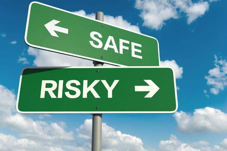 safe and risky signposts